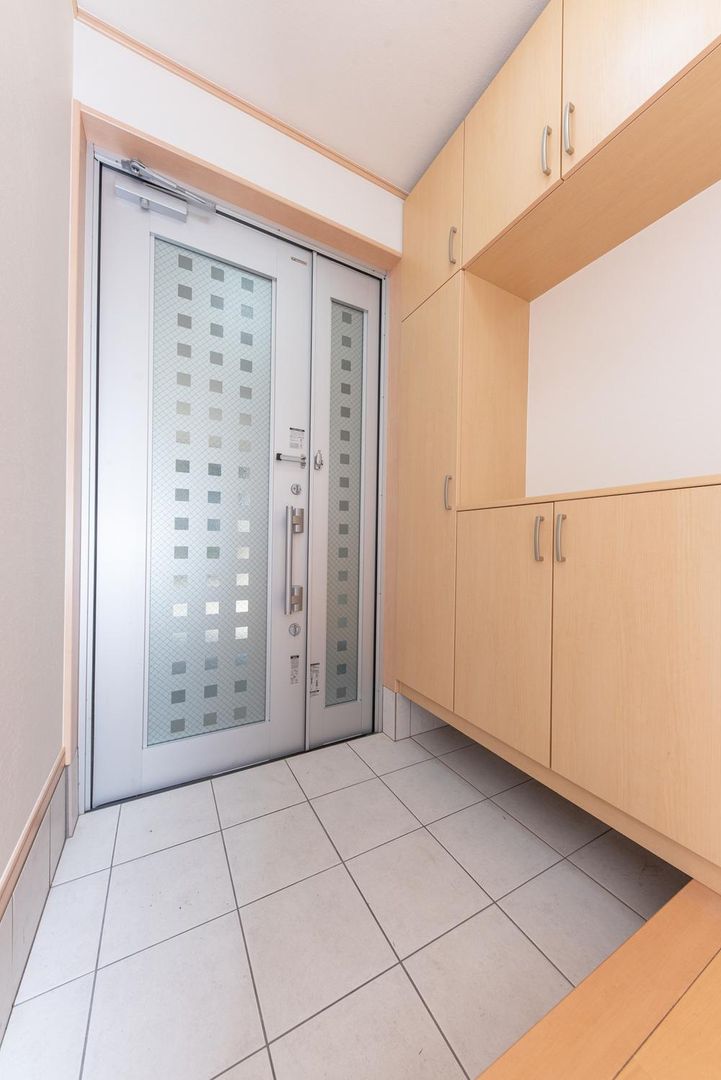 4LDK Renovated House for Sale near Sumiyoshitaisha Station, Osaka - Thumbnail 2