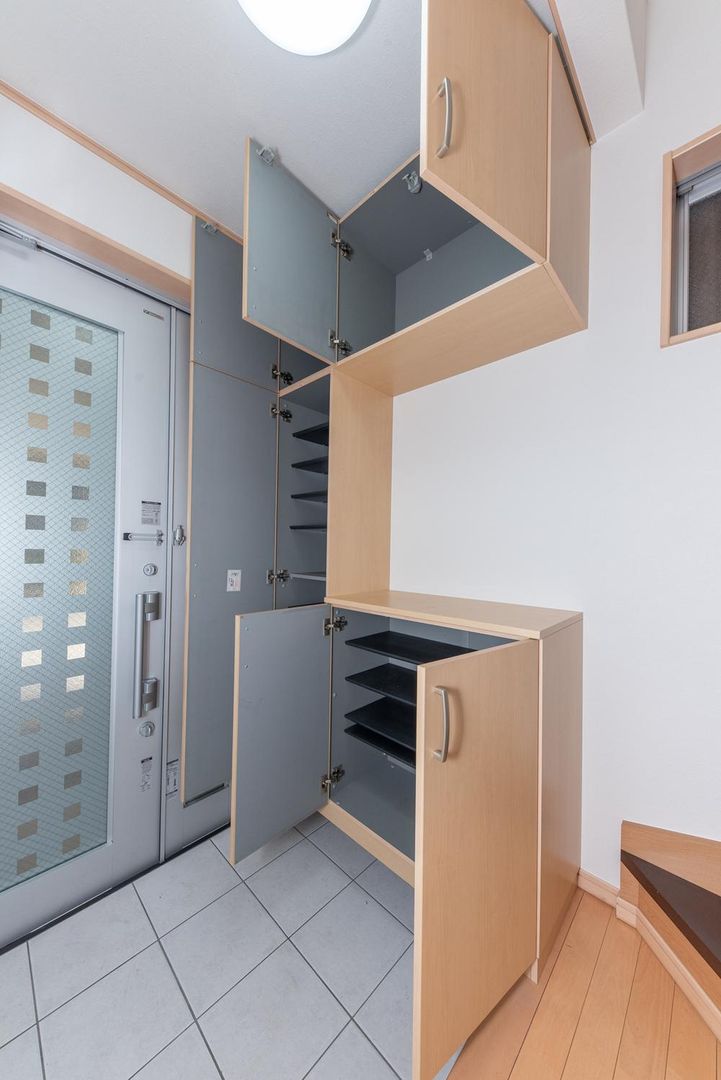 4LDK Renovated House for Sale near Sumiyoshitaisha Station, Osaka - Thumbnail 3