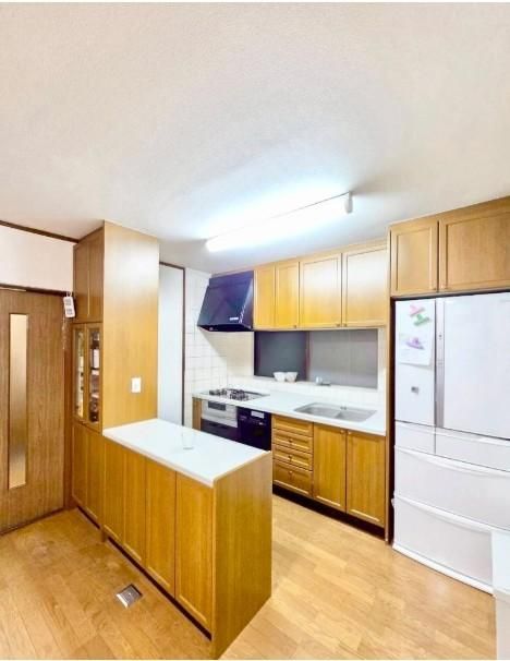 4LDK+S Detached House for Sale in Tennoji, Osaka - 98 Million Yen - Thumbnail 2