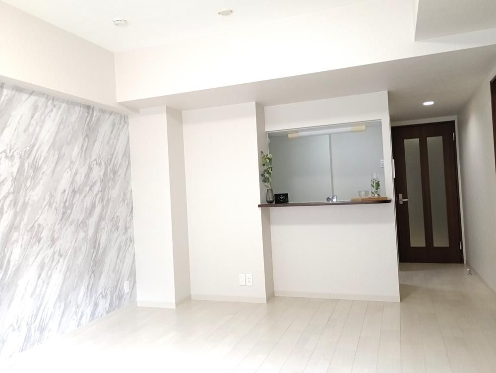 Renovated 3LDK Apartment for Sale in Sapporo Chuo Ward - Thumbnail 3
