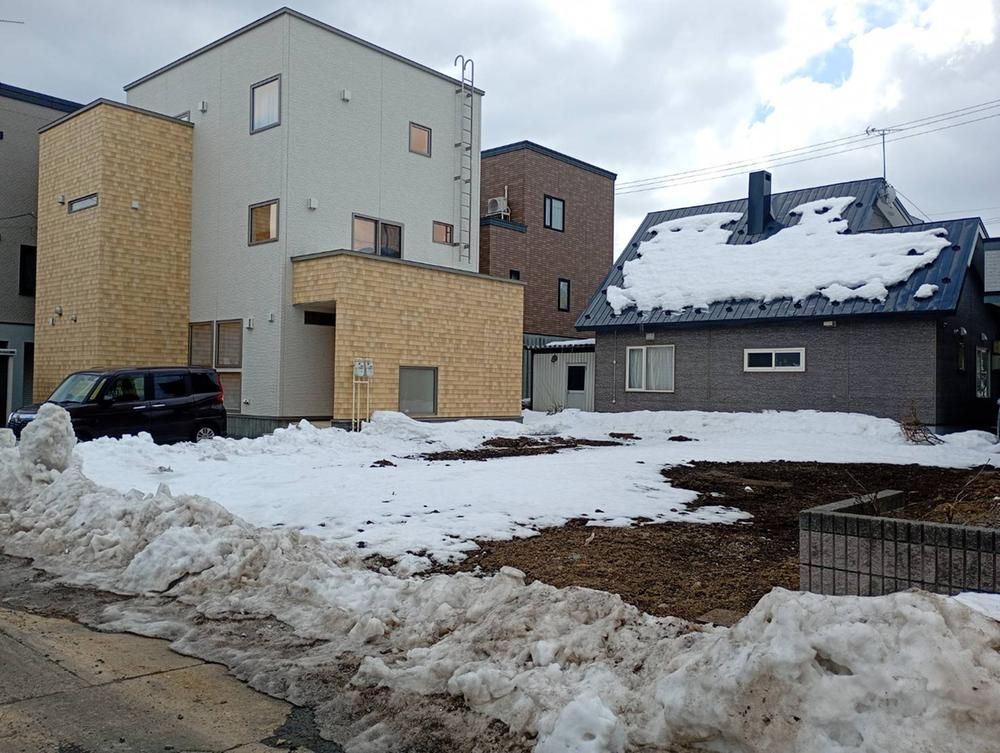 Land for Sale in Sapporo Hachiken - 166sqm Plot, No Building Conditions - Thumbnail 4