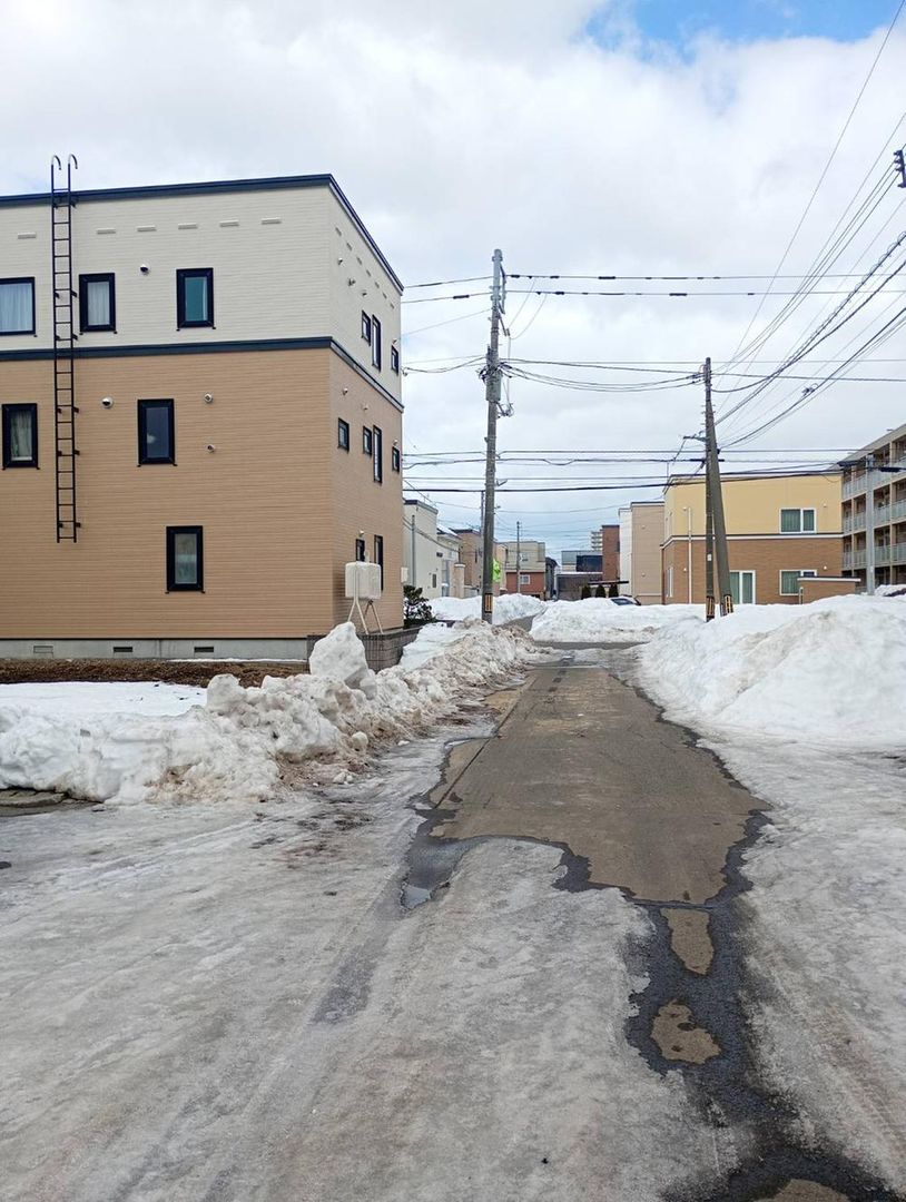 Land for Sale in Sapporo Hachiken - 166sqm Plot, No Building Conditions - Thumbnail 3