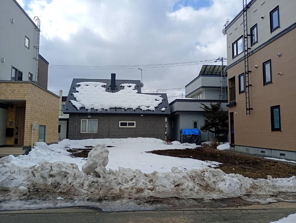 Land for Sale in Sapporo Hachiken - 166sqm Plot, No Building Conditions - Thumbnail 2