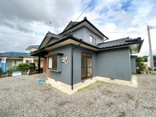 Renovated 4LDK House for Sale in Hitoyoshi, Kumamoto - Image 1