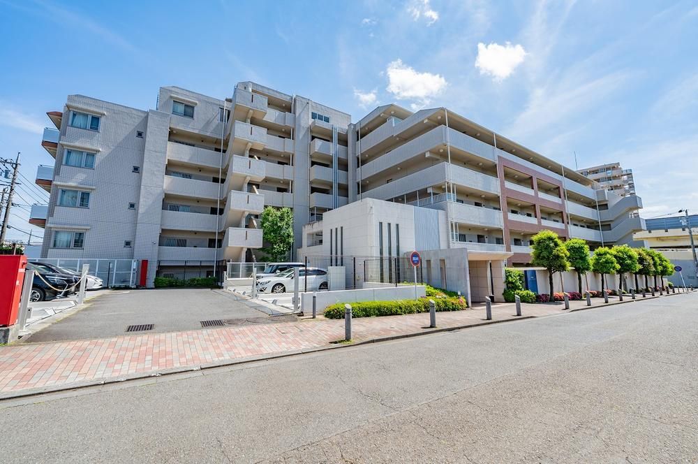 Renovated 3LDK Apartment Near Sagamino Station, Sagamihara - Thumbnail 3