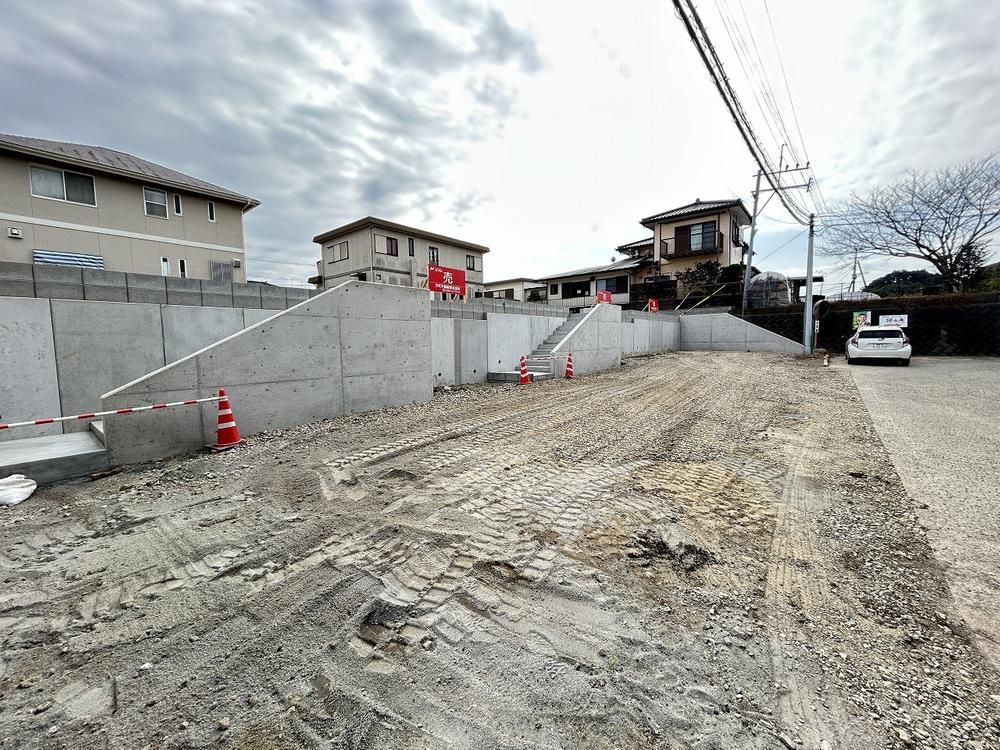 Large Land Parcel for Sale in Kiyotake-cho, Miyazaki City - Thumbnail 3