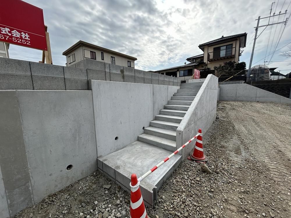 Large Land Parcel for Sale in Kiyotake-cho, Miyazaki City - Thumbnail 4