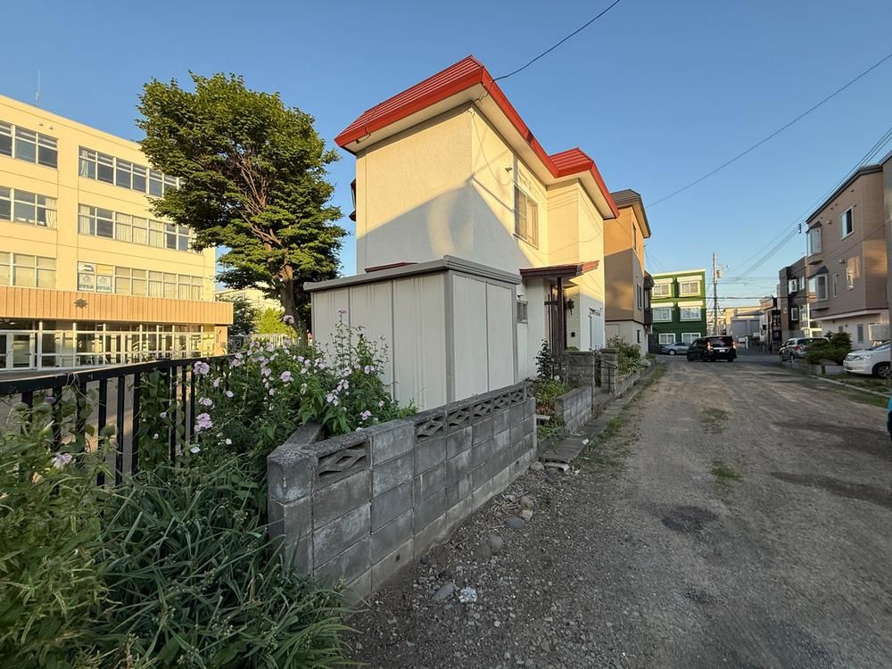 Land for Sale in Higashi Ward, Sapporo Near Shindo Station - Thumbnail 2