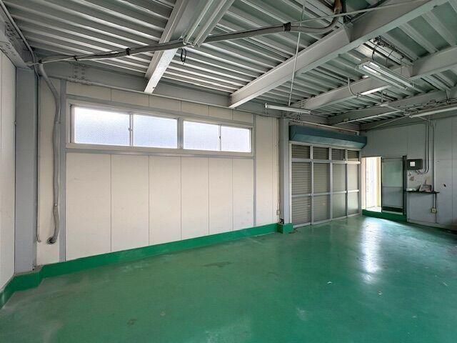 Steel-Framed 2K Property in Fukushima City with Large Lot - Thumbnail 3