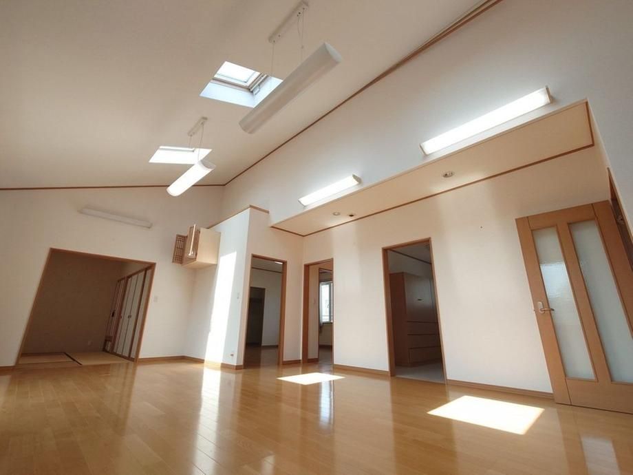 2LDK Detached House for Sale in Obihiro, Hokkaido - 101 Tsubo Lot - Thumbnail 4