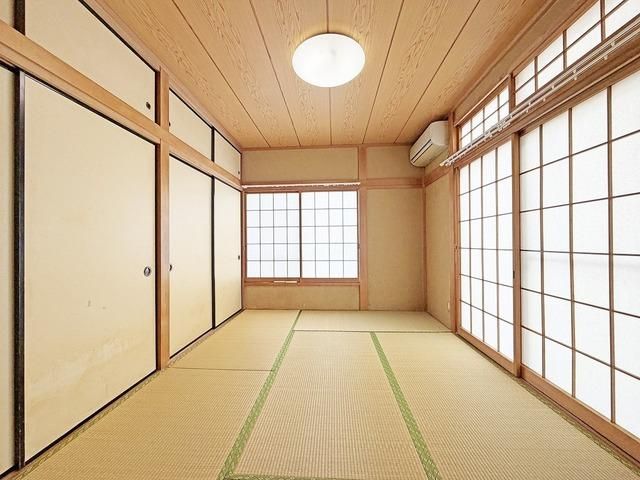 4LDK House for Sale in Saitama City with Solar Power - Thumbnail 4