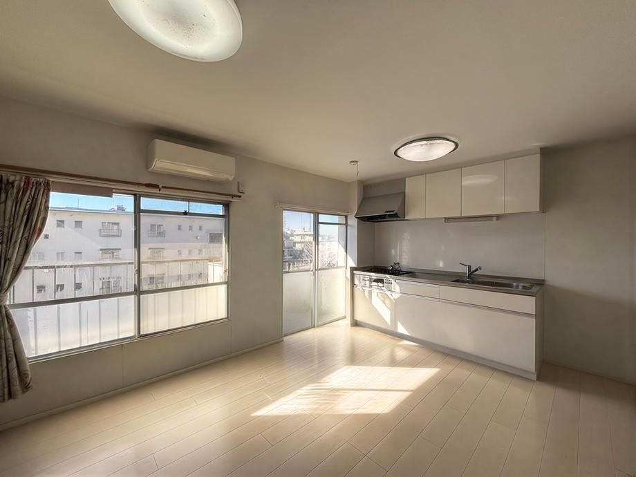 2LDK Apartment for Sale in Asahi Ward, Yokohama - Thumbnail 4
