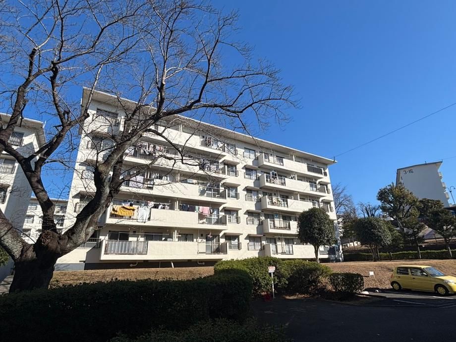 2LDK Apartment for Sale in Asahi Ward, Yokohama - Thumbnail 2
