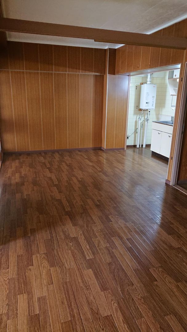3LDK Apartment for Sale in Kitakyushu - 2.8 Million Yen - Thumbnail 2