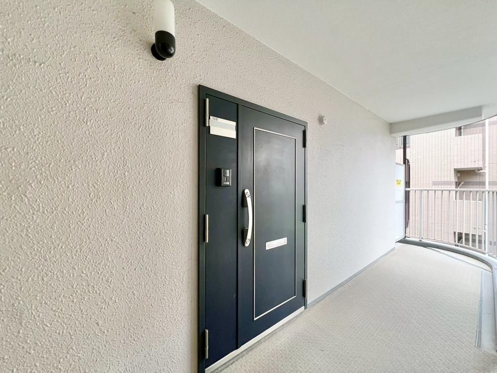 Renovated 3LDK Apartment for Sale in Takatsu-ku, Kawasaki - Thumbnail 4