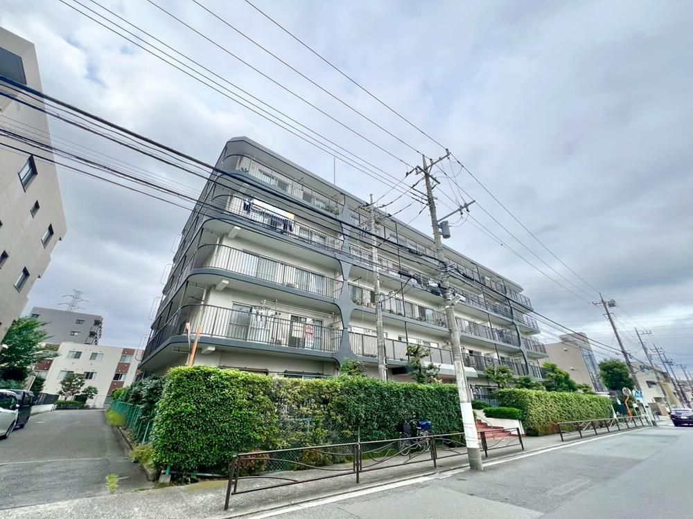 Renovated 3LDK Apartment for Sale in Takatsu-ku, Kawasaki - Thumbnail 2