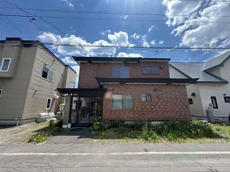 5LDDKK Detached House in Tomakomai, Hokkaido - 2.5 Million Yen - Thumbnail 2