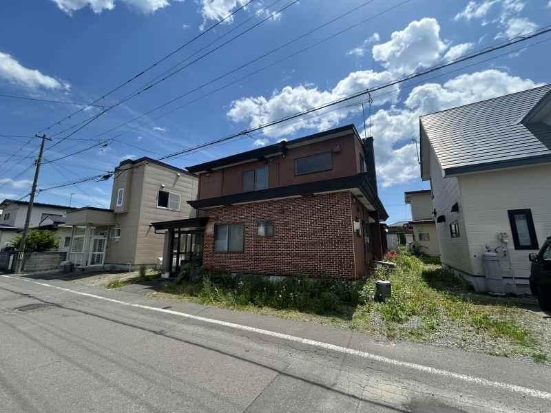 5LDDKK Detached House in Tomakomai, Hokkaido - 2.5 Million Yen - Thumbnail 3