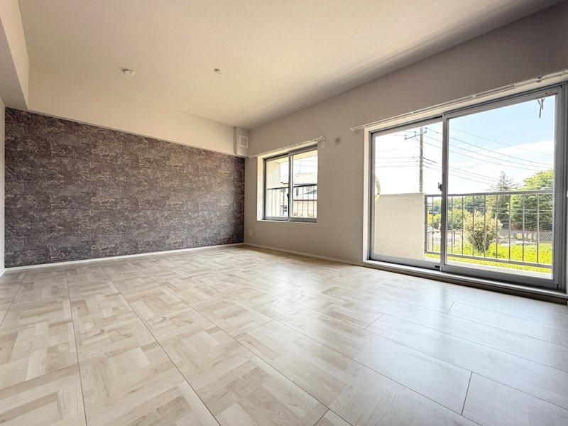 Renovated 2LDK Apartment for Sale in Asao-ku, Kawasaki - Thumbnail 4