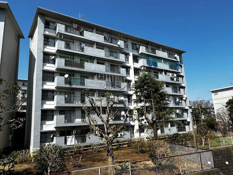 Renovated 2LDK Apartment for Sale in Asao-ku, Kawasaki - Thumbnail 2