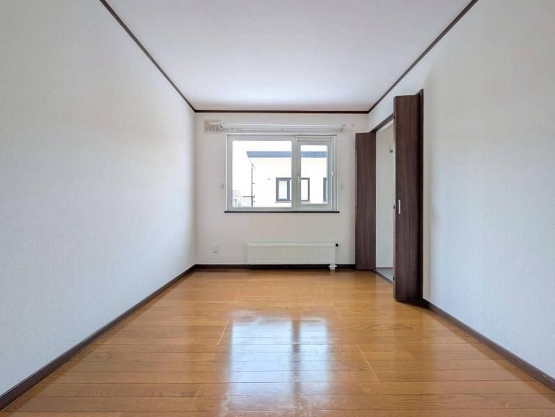 Renovated 5LDK House in Teine, Sapporo with Large Garden - Thumbnail 4