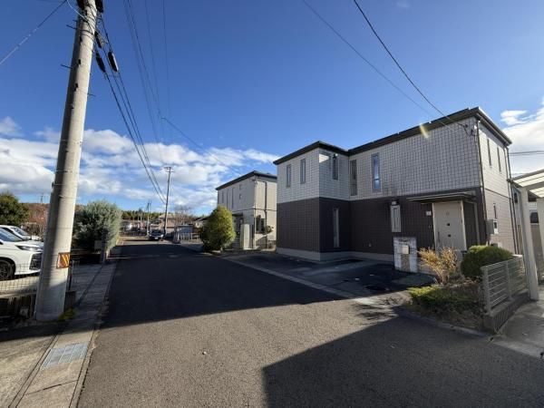 3LDK Long-Term Excellent House with 3 Car Parks in Natori, Miyagi - Thumbnail 2