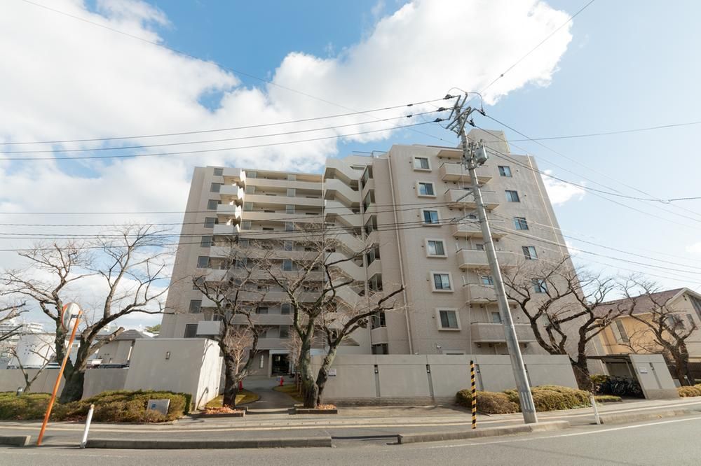 4LDK Apartment for Sale in Tagajo City with Large Garden - Thumbnail 2