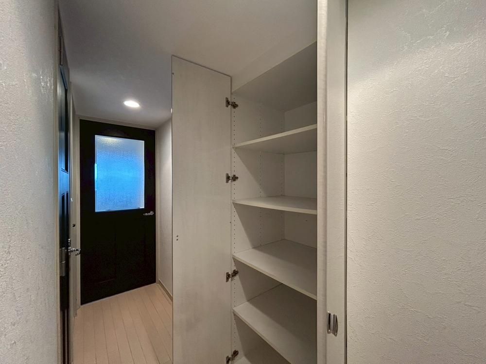 3LDK Apartment for Sale in Kounan-ku, Yokohama - 83m2 - Thumbnail 4