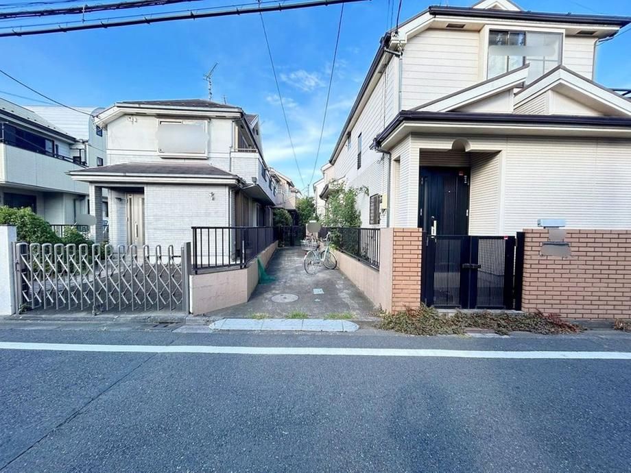 4LDK Detached House for Sale in Kokubunji, Tokyo - 98.65 sqm - Thumbnail 2