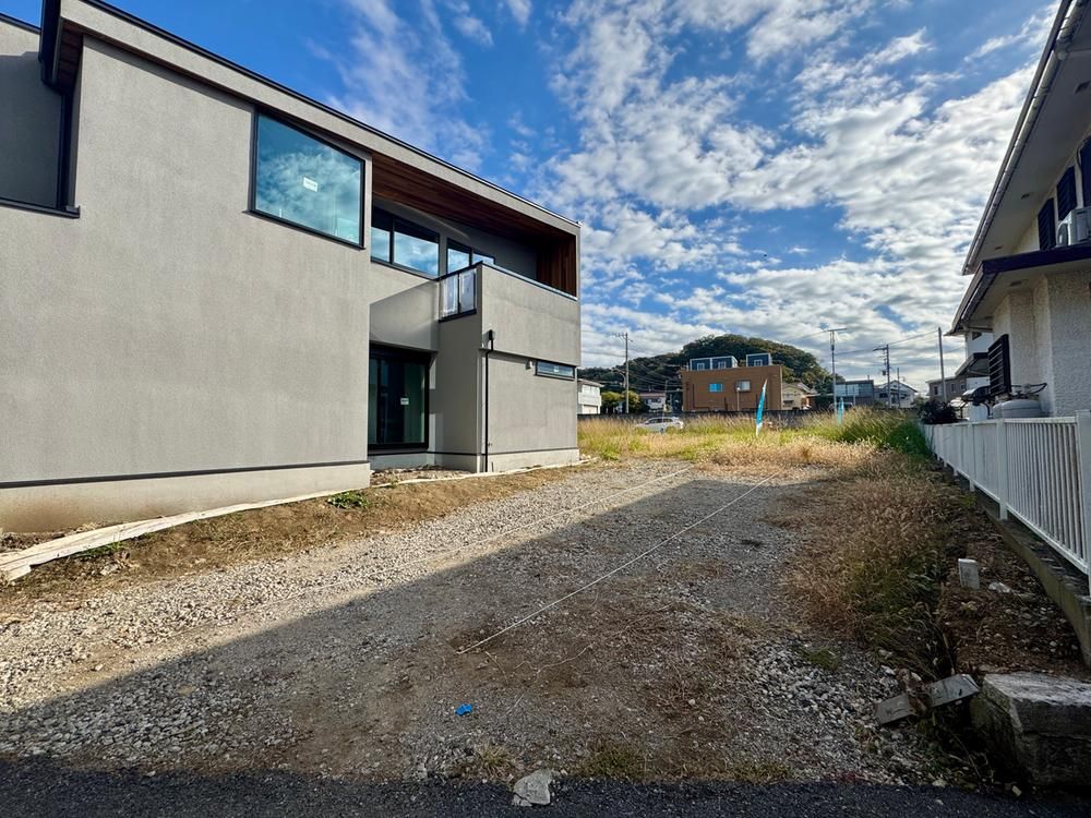 357 sqm Building-Condition-Free Land in Hayama, Kanagawa - Thumbnail 2