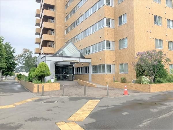 3LDK Apartment for Sale in Shiroishi Ward, Sapporo - Thumbnail 2