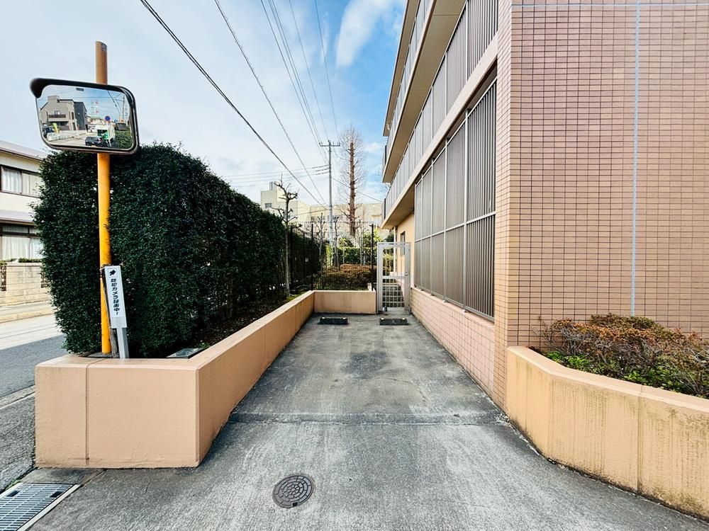 4LDK Apartment for Sale in Funabashi, Chiba - 84m2 - Thumbnail 4