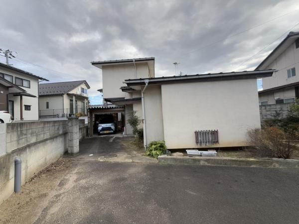 5DK Resale House in Fukushima City with 202 sqm Land - Thumbnail 4