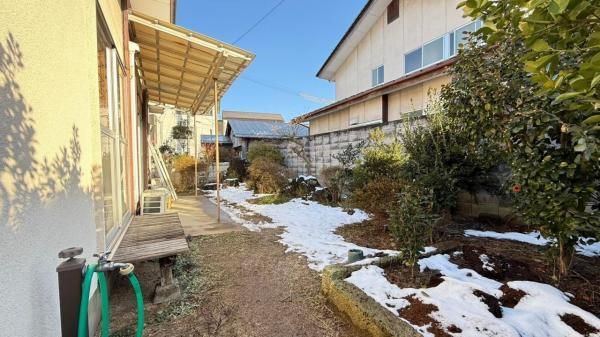 5DK Resale House in Fukushima City with 202 sqm Land - Thumbnail 3