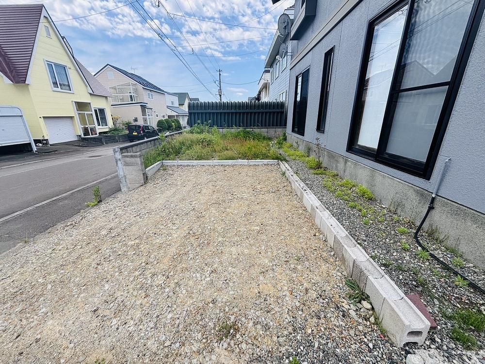 Renovated 4LDK House in Atsubetsu-ku, Sapporo for 26.5M Yen - Thumbnail 3