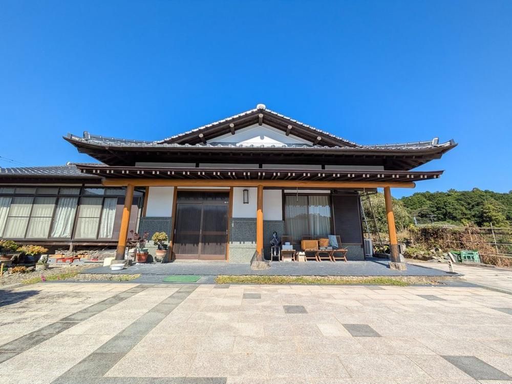 6DK House on 1,100 sqm Lot in Okagaki, Fukuoka - Thumbnail 2