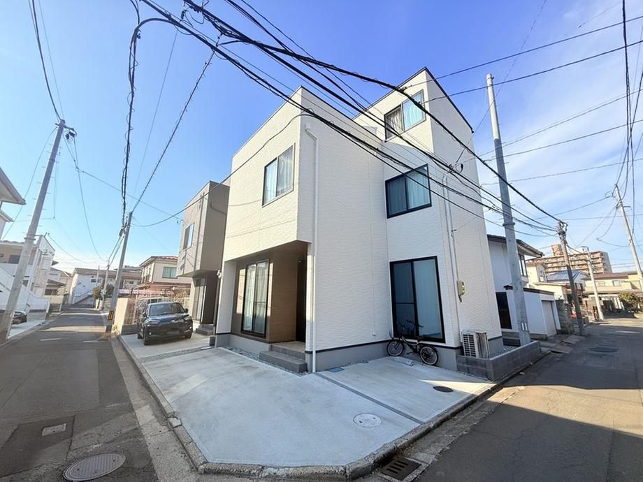 Modern 4LDK House for Sale in Miyagino-ku, Sendai - Thumbnail 2