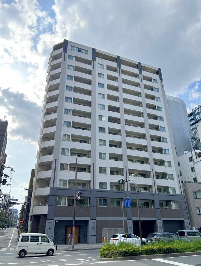 2LDK Apartment for Sale in Chuo Ward, Osaka - 64.21m2 - Thumbnail 3