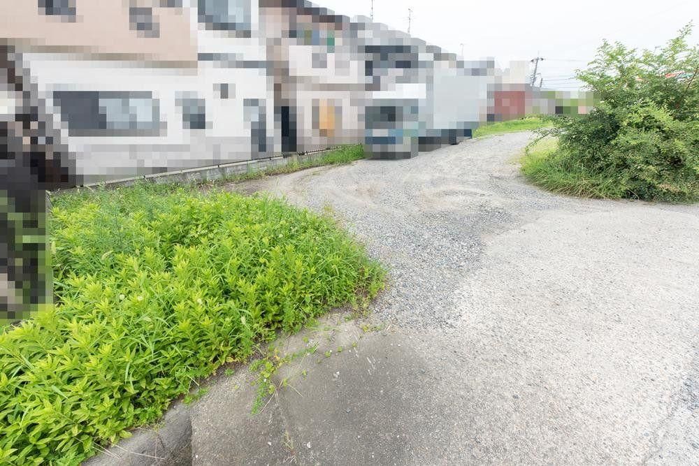 745 sqm Land Plot in Yamatotakada, Nara - No Building Conditions - Thumbnail 4