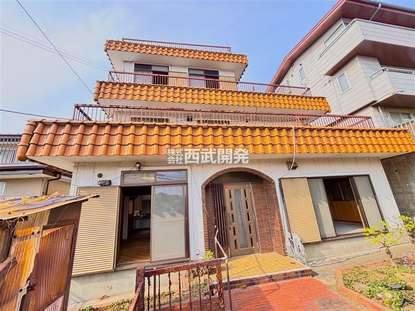 Spacious 3-Story House in Kokubunji with Large Garden and Roof Balcony - Thumbnail 2