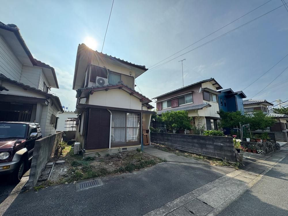 3DK House for Sale in Sumiyoshi, Tokushima City - 5 Million Yen - Thumbnail 2