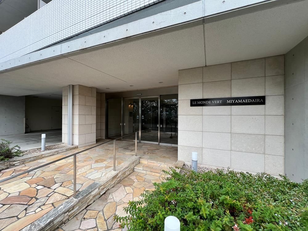 3LDK Apartment for Sale in Miyamaeku, Kawasaki - 70.08m2 - Thumbnail 2