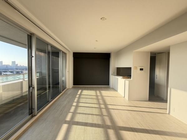 Renovated 4LDK Apartment in Chiba City - 90.52 sqm - Thumbnail 3
