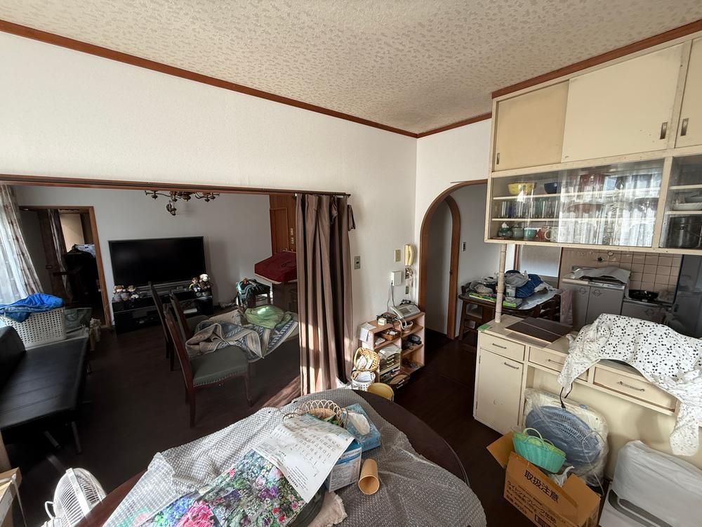 4LDK Renovated House for Sale in Kobe Kita Ward near Hanayama Station - Thumbnail 3