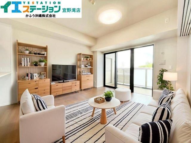 2LDK Apartment for Sale in Ginowan, Okinawa - 60.22m2 - Thumbnail 2