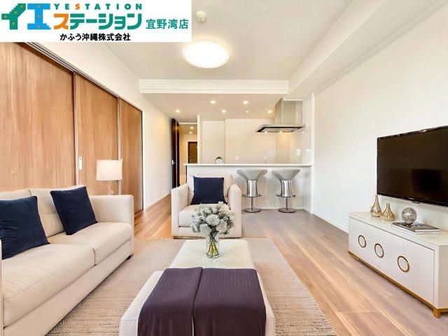 2LDK Apartment for Sale in Ginowan, Okinawa - 60.22m2 - Thumbnail 3