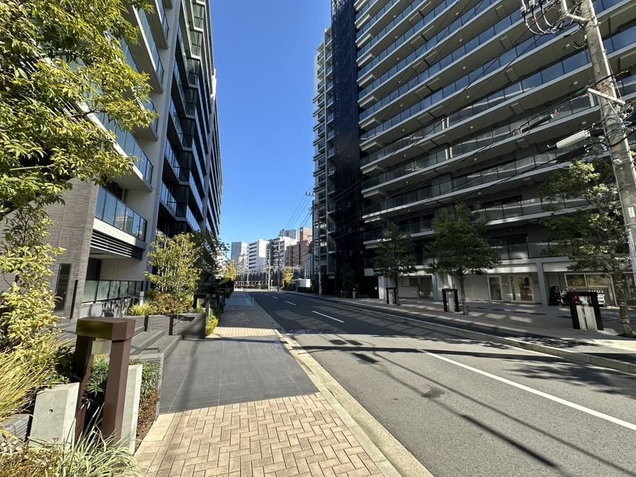 City Terrace Yokohama South – 3LDK+S Corner Apartment in Yokohama - Thumbnail 2