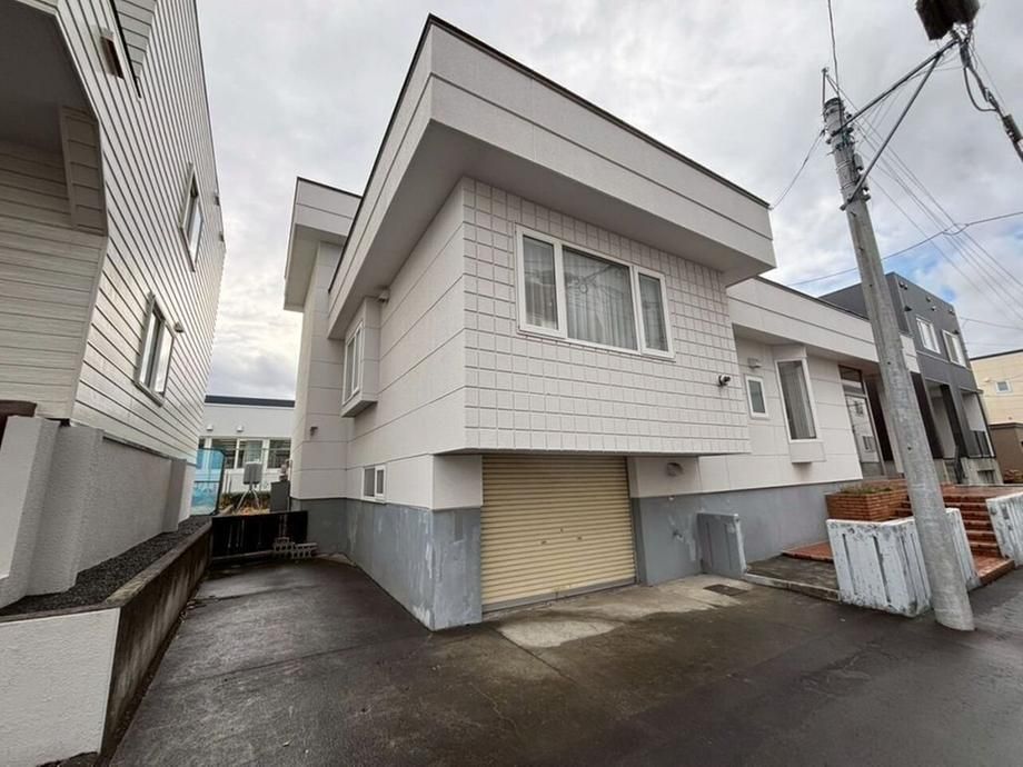 6LDK House for Sale in Kiyota-ku, Sapporo - 330 sqm Land - Thumbnail 2