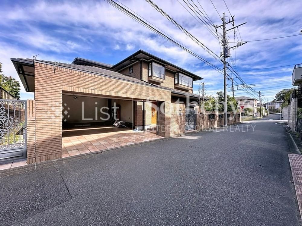 7LDK House for Sale in Tama City, Tokyo - 333 sqm on 555 sqm Land - Thumbnail 2