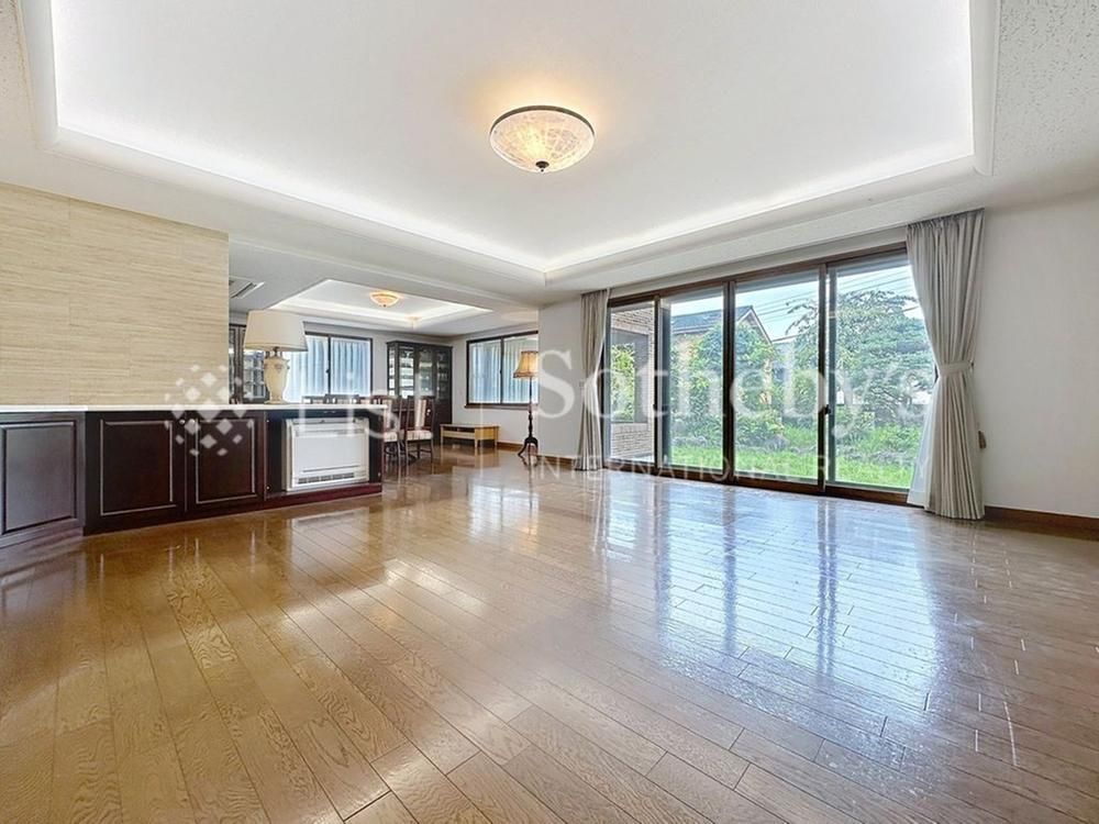 7LDK House for Sale in Tama City, Tokyo - 333 sqm on 555 sqm Land - Thumbnail 4